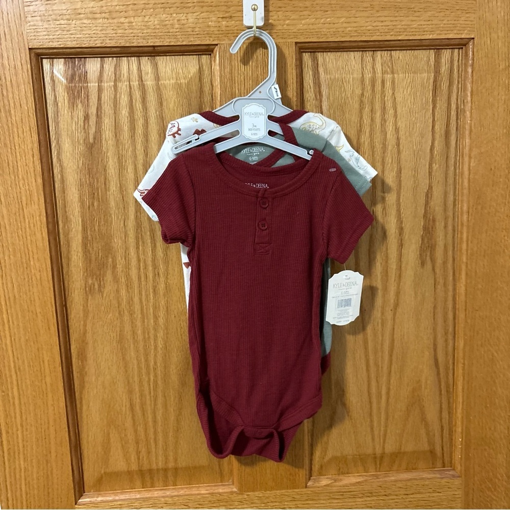 NWT Kyle and Deena three pack of bodysuits short sleeve red ribbed dinosaurs